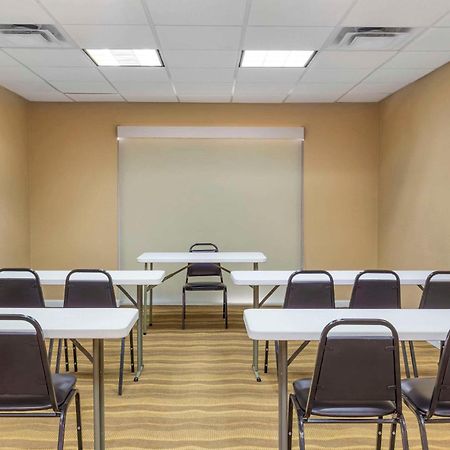 Comfort Suites Wilson - I - 95 Екстер'єр фото