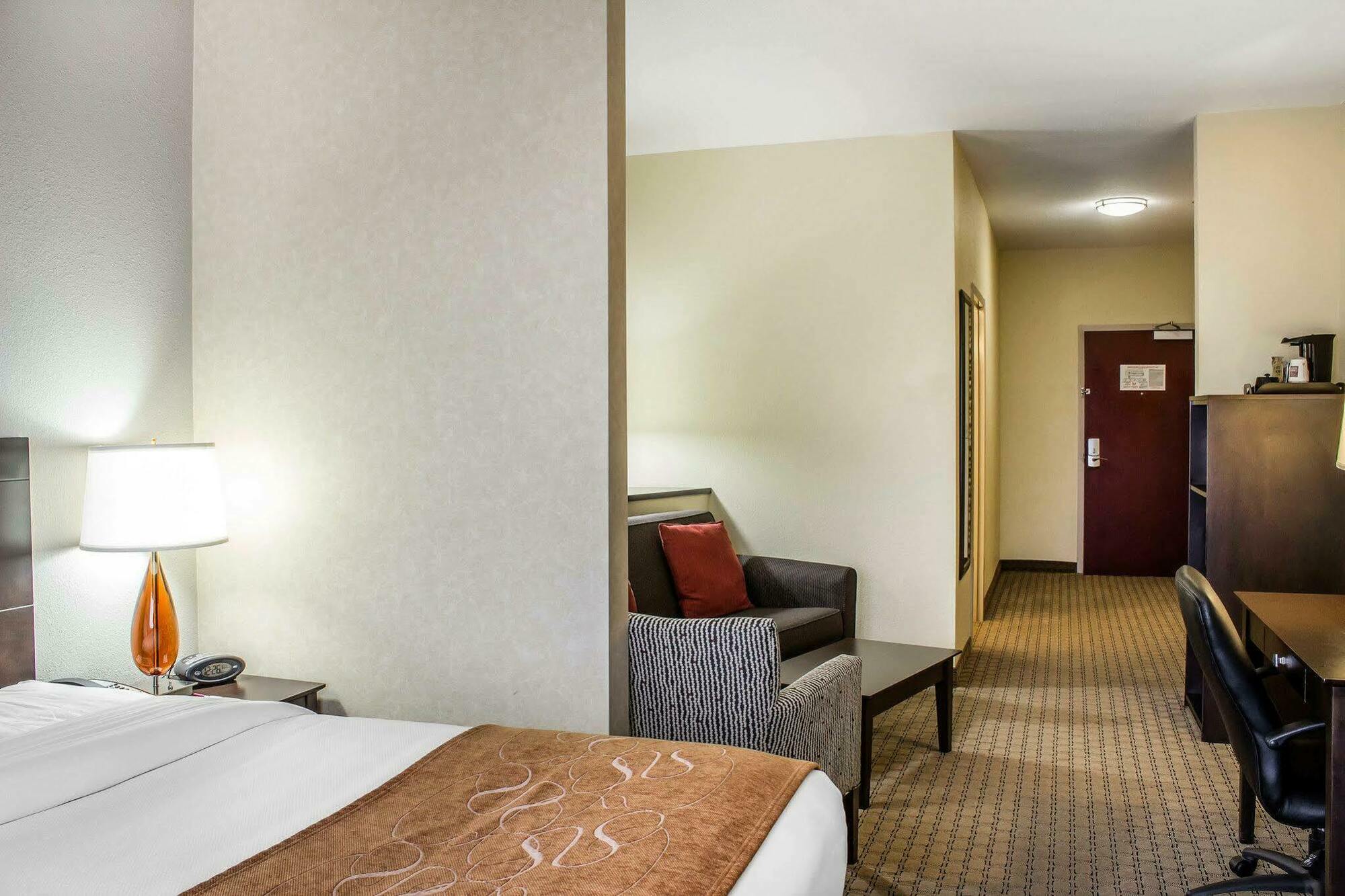 Comfort Suites Wilson - I - 95 Екстер'єр фото